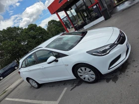 Opel Astra Sports Tourer, снимка 3