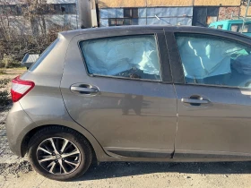 Toyota Yaris 1.5i Hybrid На части, снимка 14