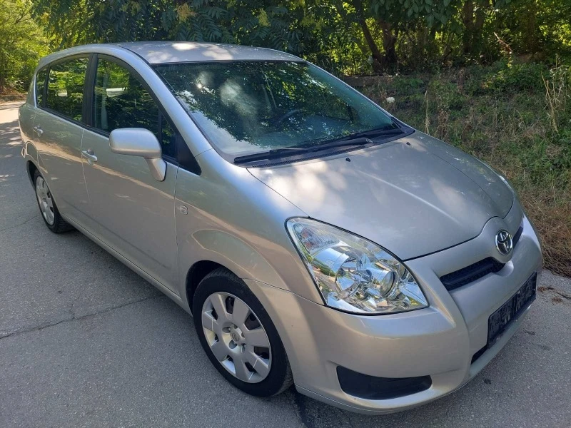 Toyota Corolla verso 2.2  D4D/136 p.s Facelift, снимка 1 - Автомобили и джипове - 46542263