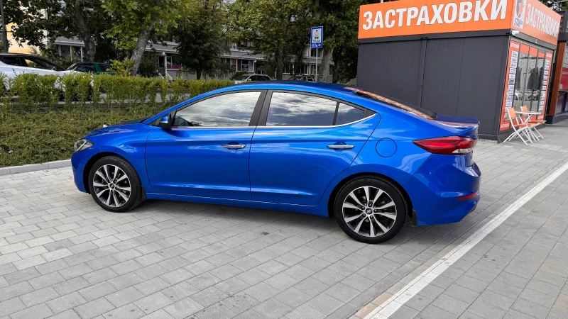 Hyundai Elantra, снимка 7 - Автомобили и джипове - 47428275