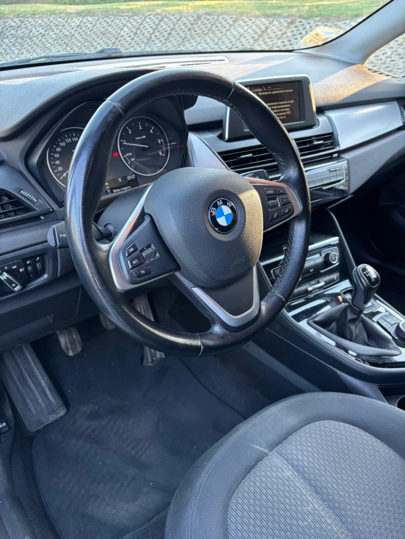 BMW 218 ACTIVE TOURER, снимка 6 - Автомобили и джипове - 47909405