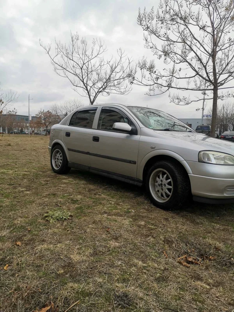 Opel Astra, снимка 3 - Автомобили и джипове - 48381939