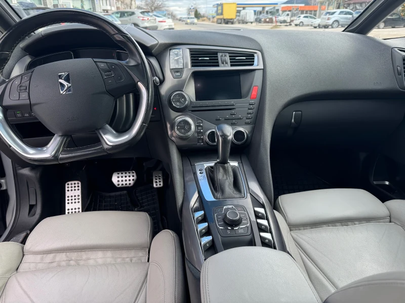 Citroen DS5 1.6 AUTOM. /MASSAGE/PANO/Keyless/Memory/Kamera, снимка 12 - Автомобили и джипове - 48707607