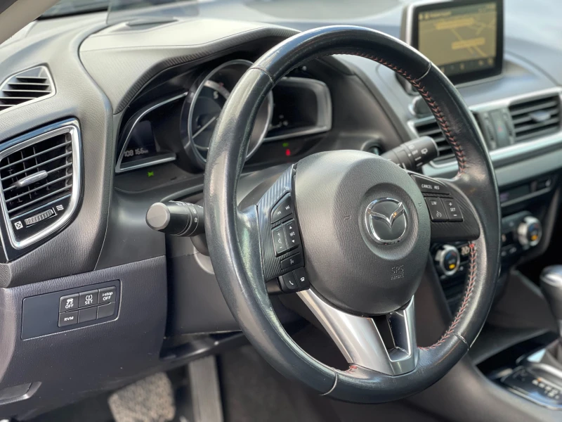 Mazda 3 1.5D Skyactiv, снимка 15 - Автомобили и джипове - 50342596