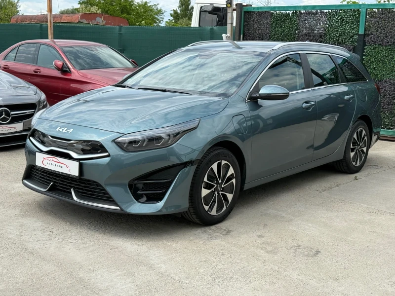 Kia Ceed Plug-in хибрид/LED/NAVI/KEYLESS GO/СОБСТВЕН ЛИЗИНГ, снимка 3 - Автомобили и джипове - 50505443