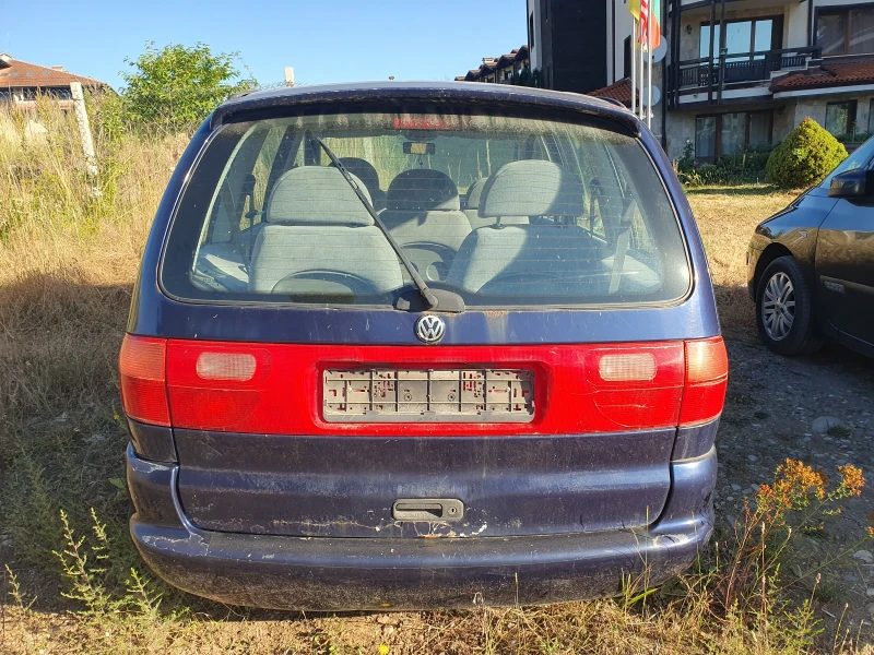 VW Sharan 1.8, снимка 2 - Автомобили и джипове - 52473357