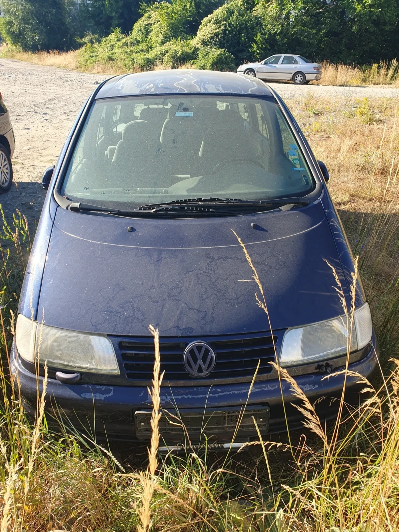 VW Sharan 1.8, снимка 4 - Автомобили и джипове - 52473357