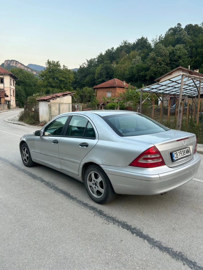 Mercedes-Benz C 180, снимка 6 - Автомобили и джипове - 52634443