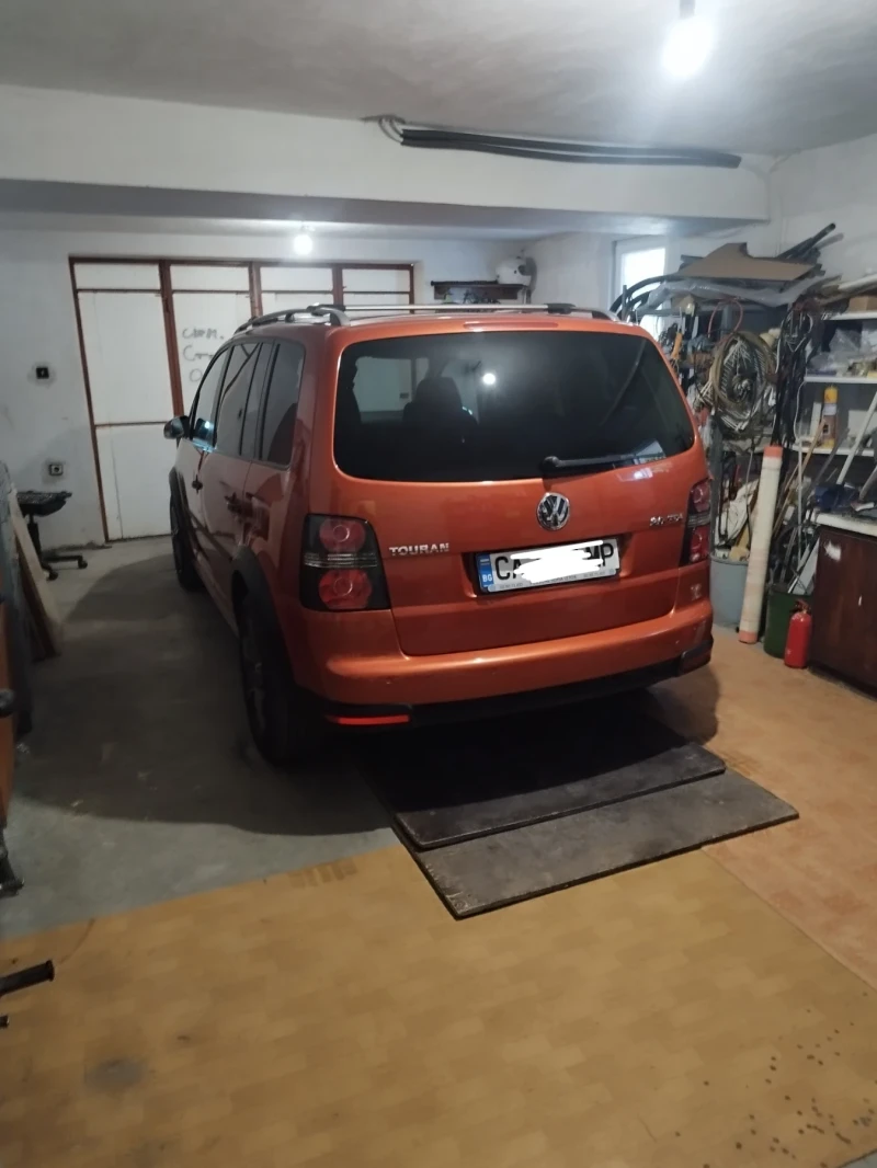 VW Touran Cross Touran, снимка 5 - Автомобили и джипове - 51635989