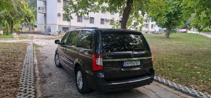 Lancia Voyager, снимка 5 - Автомобили и джипове - 52366022