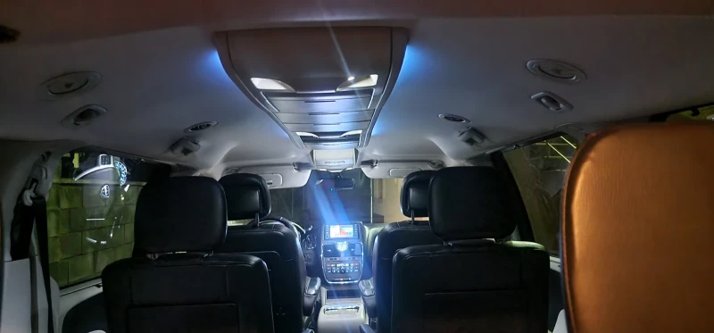 Lancia Voyager, снимка 12 - Автомобили и джипове - 52366022