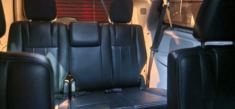 Lancia Voyager, снимка 16 - Автомобили и джипове - 52366022