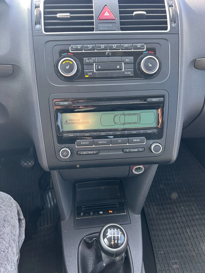 VW Touran 1.2TSI EURO 5, снимка 13 - Автомобили и джипове - 52064781