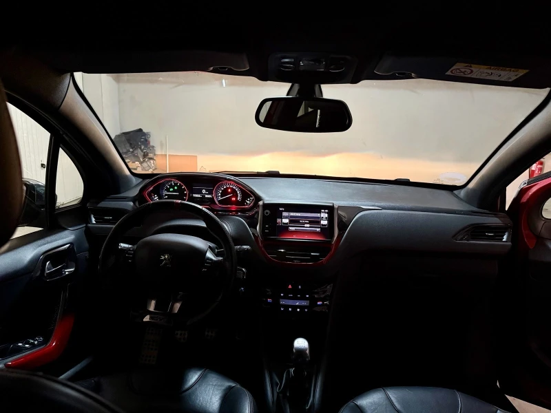 Peugeot 208 GTi   1.6 THP   200 к.с.   Бензин   Ръчна 6   2015, снимка 11 - Автомобили и джипове - 52463399