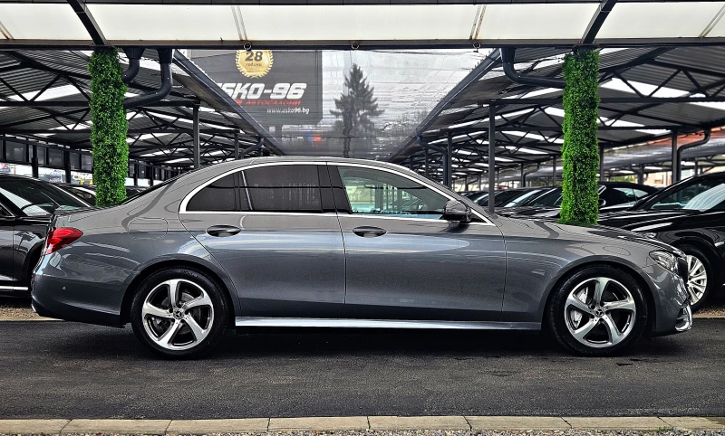 Mercedes-Benz E 220 AMG/4MAT/9G/DISTR/HUD/САМERA/ПОДГРЕВ/CAR PLAY/LIZI, снимка 4 - Автомобили и джипове - 52640387