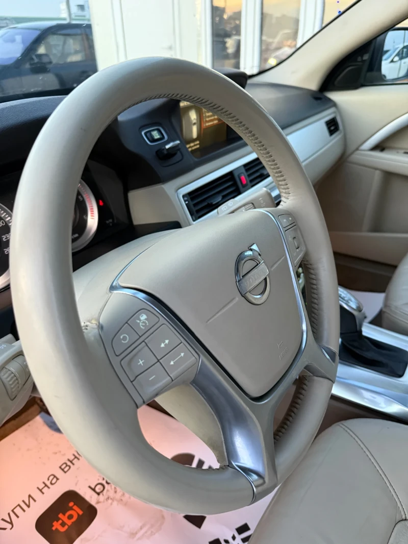 Volvo Xc70 2.4D5  215к.с  AWD Facelift Швейцария , снимка 9 - Автомобили и джипове - 52846868