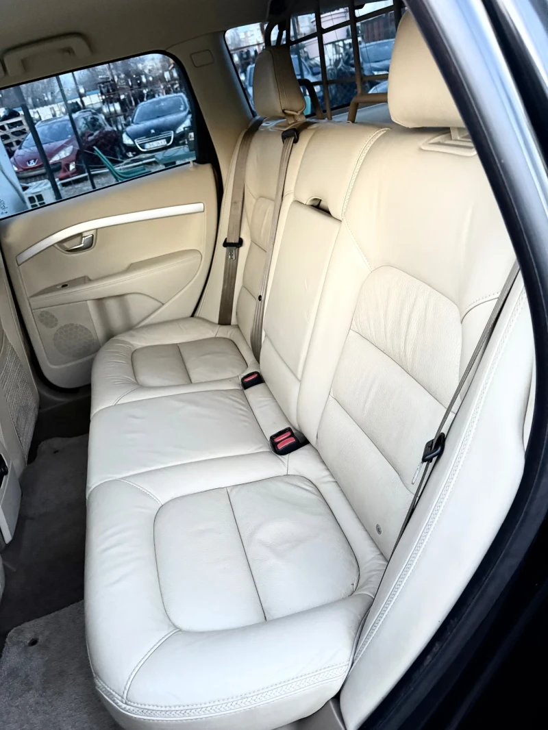 Volvo Xc70 2.4D5  215к.с  AWD Facelift Швейцария , снимка 11 - Автомобили и джипове - 52846868