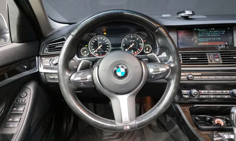 BMW 520, снимка 13 - Автомобили и джипове - 52944411
