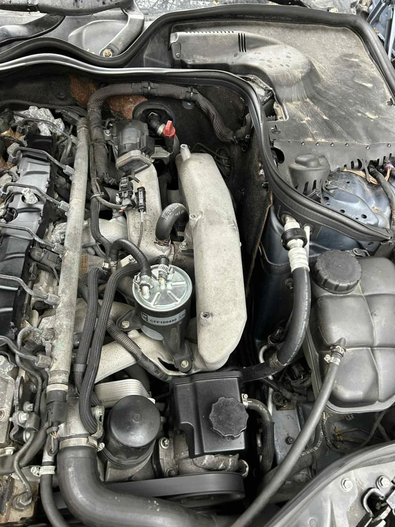 Mercedes-Benz E 280, снимка 12 - Автомобили и джипове - 53064406