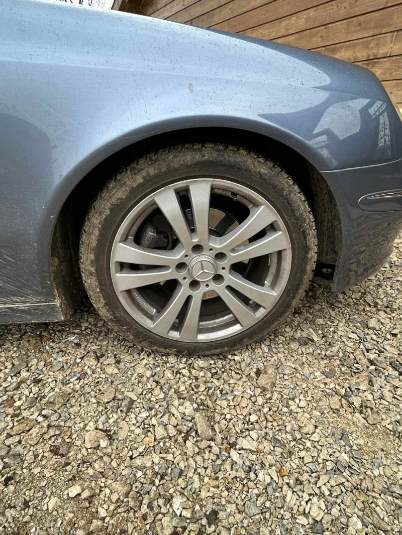 Mercedes-Benz E 280, снимка 5 - Автомобили и джипове - 53064406