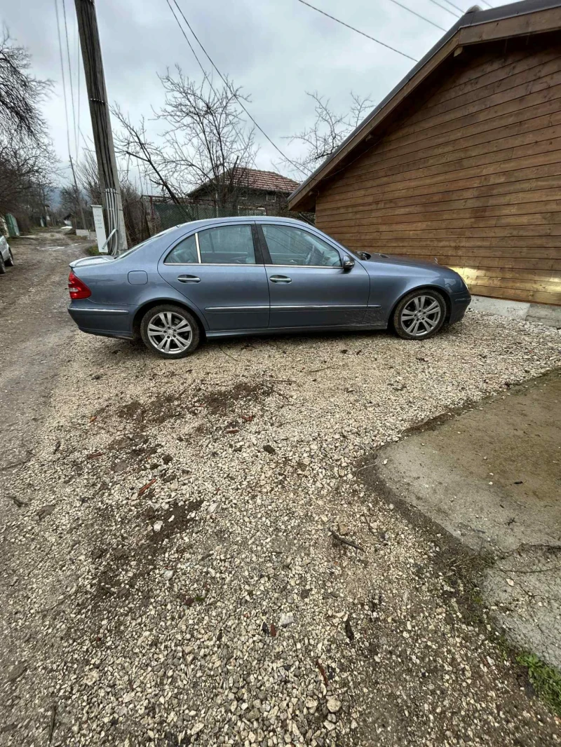 Mercedes-Benz E 280, снимка 9 - Автомобили и джипове - 53064406