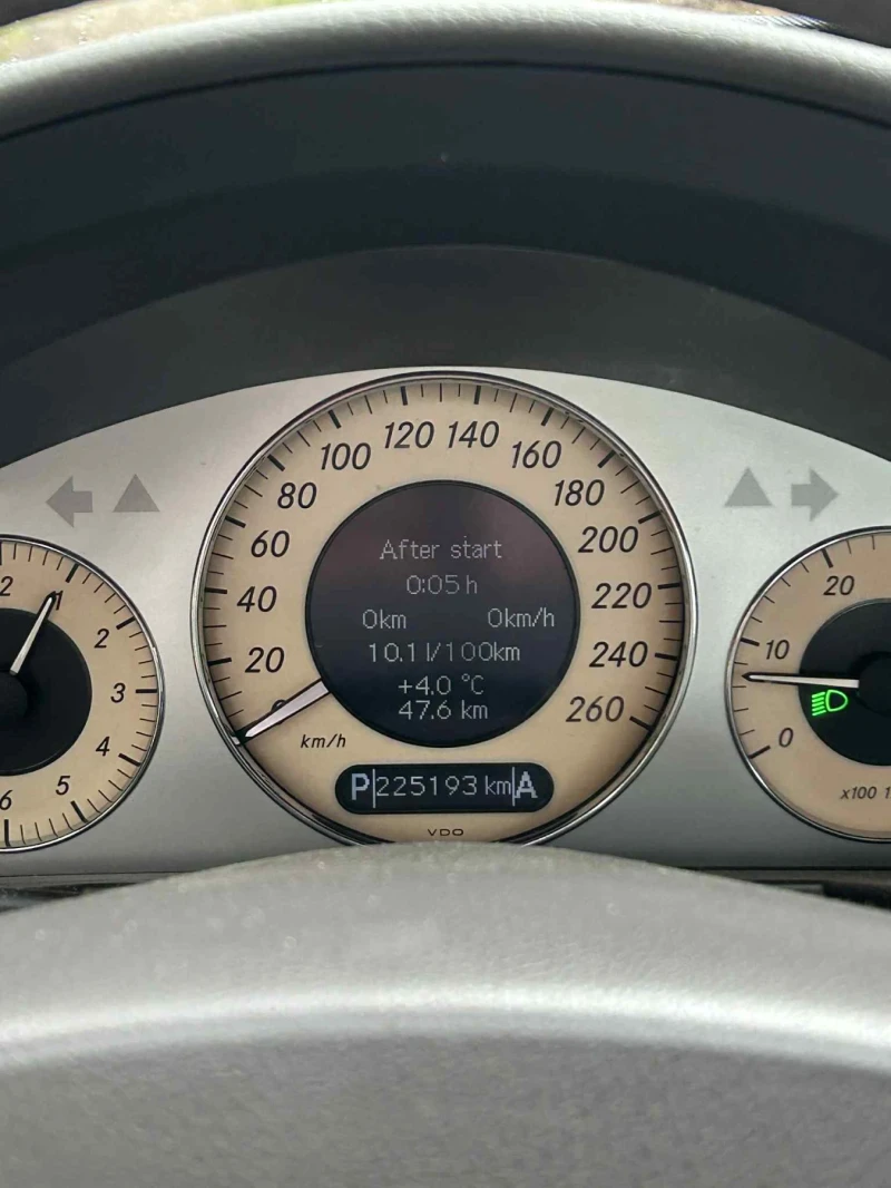 Mercedes-Benz E 280, снимка 13 - Автомобили и джипове - 53064406