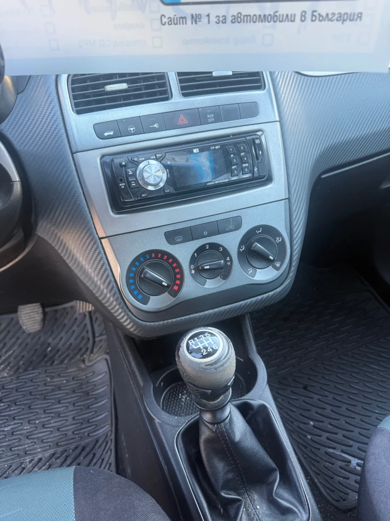 Fiat Punto 1.3M-JET, снимка 7 - Автомобили и джипове - 53100005