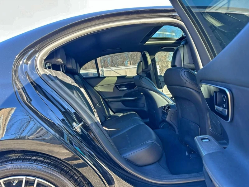 Mercedes-Benz C 300, снимка 9 - Автомобили и джипове - 53380464