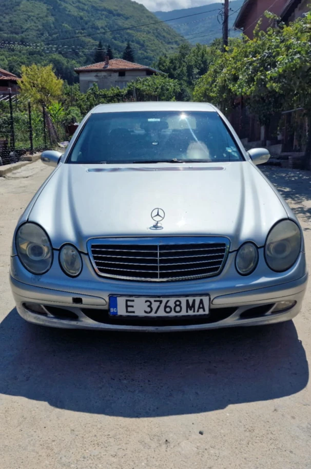 Mercedes-Benz E 270, снимка 1 - Автомобили и джипове - 47775640