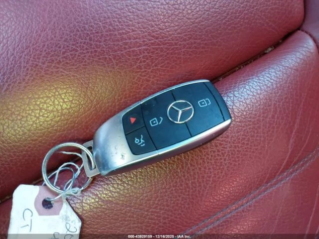 Mercedes-Benz C 300 4Matic, снимка 11 - Автомобили и джипове - 53340182