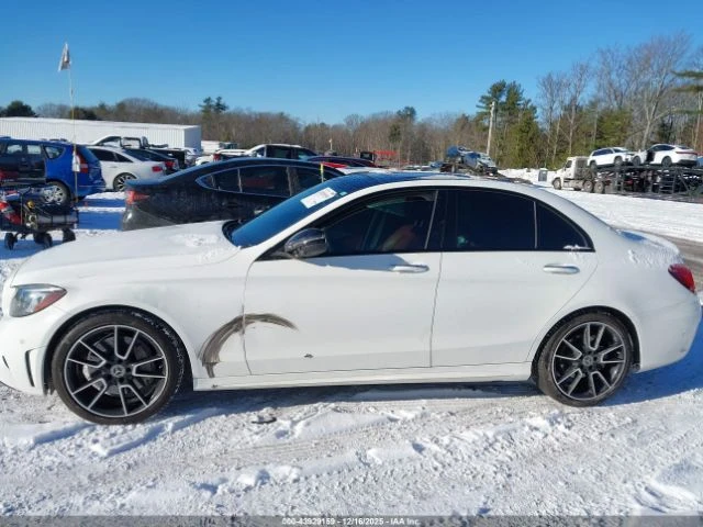 Mercedes-Benz C 300 4Matic, снимка 14 - Автомобили и джипове - 53340182