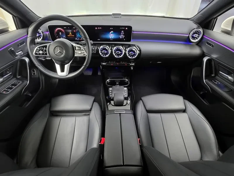 Mercedes-Benz A 220 ПАНОРАМА/ПОДГРЕВИ/КАМЕРИ/НАВИГАЦИЯ, снимка 7 - Автомобили и джипове - 56652954