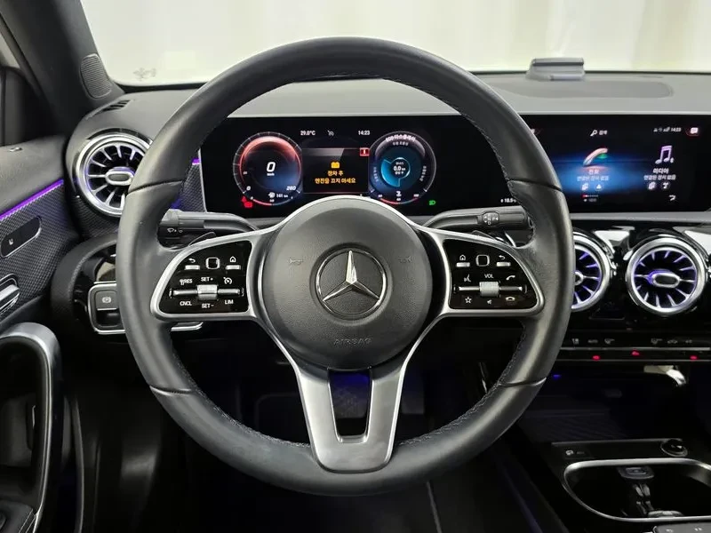 Mercedes-Benz A 220 ПАНОРАМА/ПОДГРЕВИ/КАМЕРИ/НАВИГАЦИЯ, снимка 13 - Автомобили и джипове - 56652954