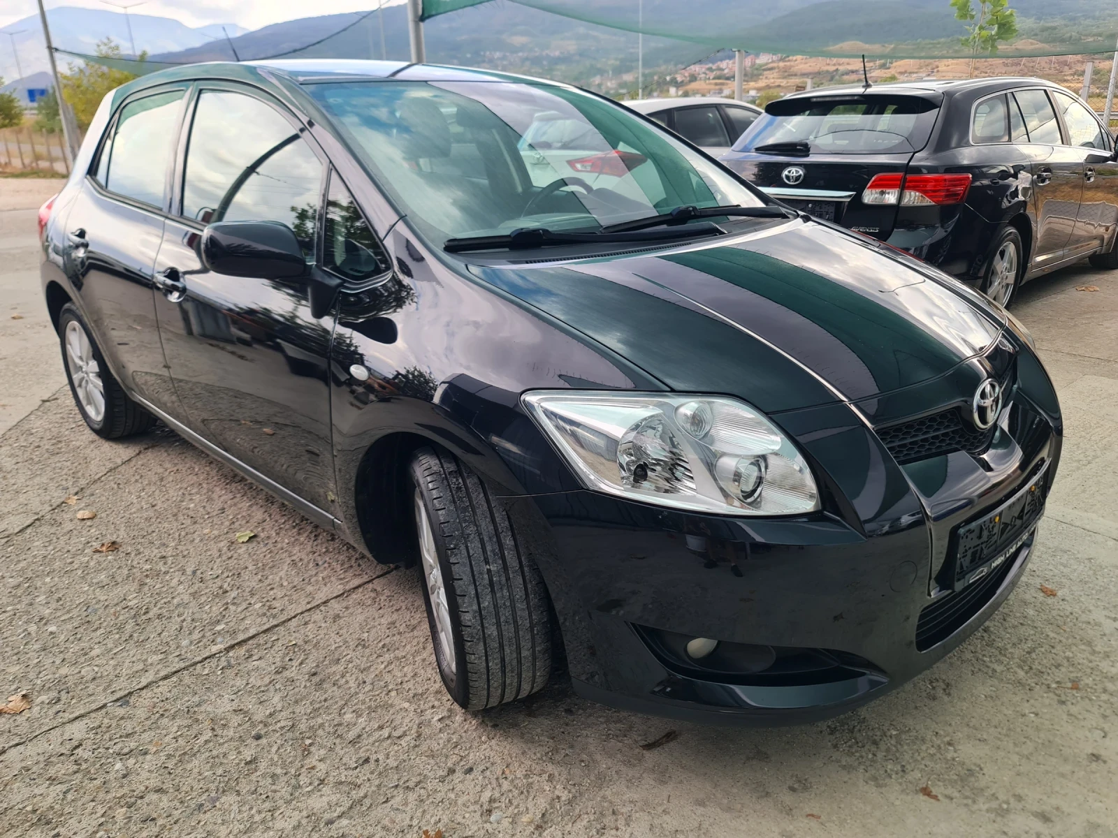 Toyota Auris 1.6 VVti Navi Автоматик KeyLess Go Климатроник - изображение 3