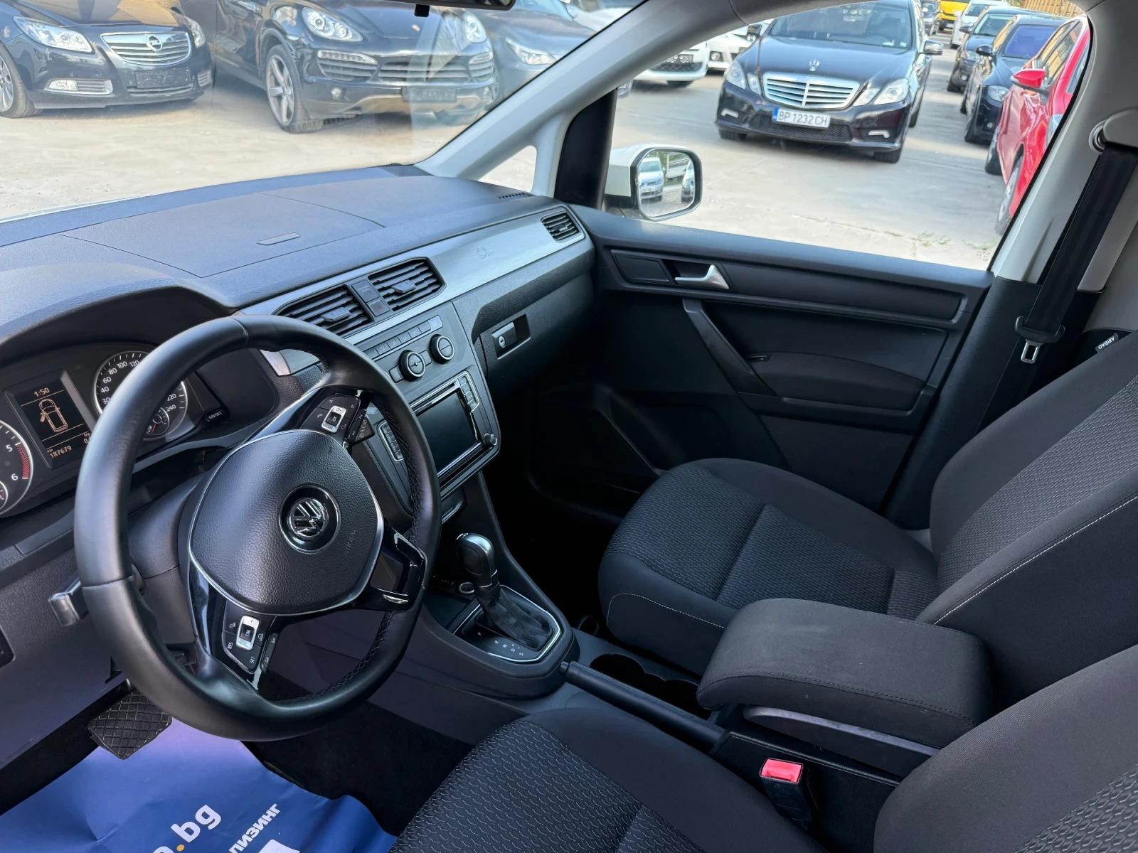 VW Caddy 2.0 tdi DSG 150kc. Дистроник | Mobile.bg — изображение 12