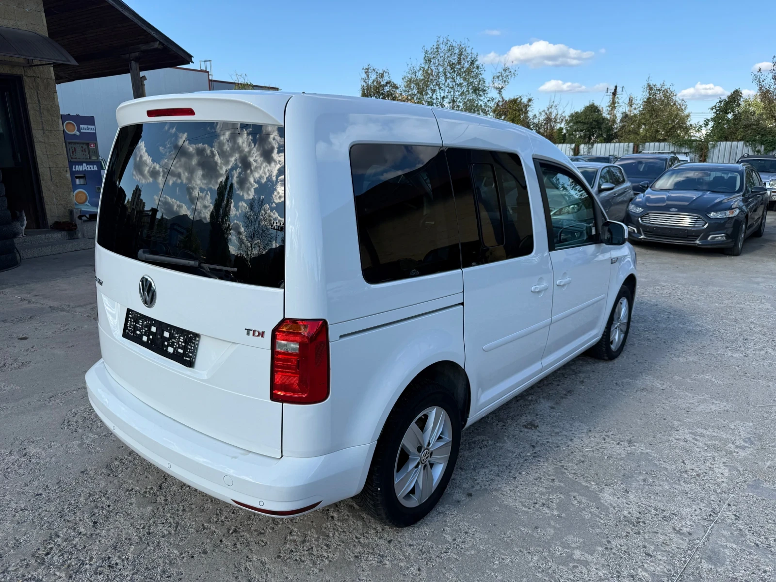 VW Caddy 2.0 tdi DSG 150kc. Дистроник - изображение 5