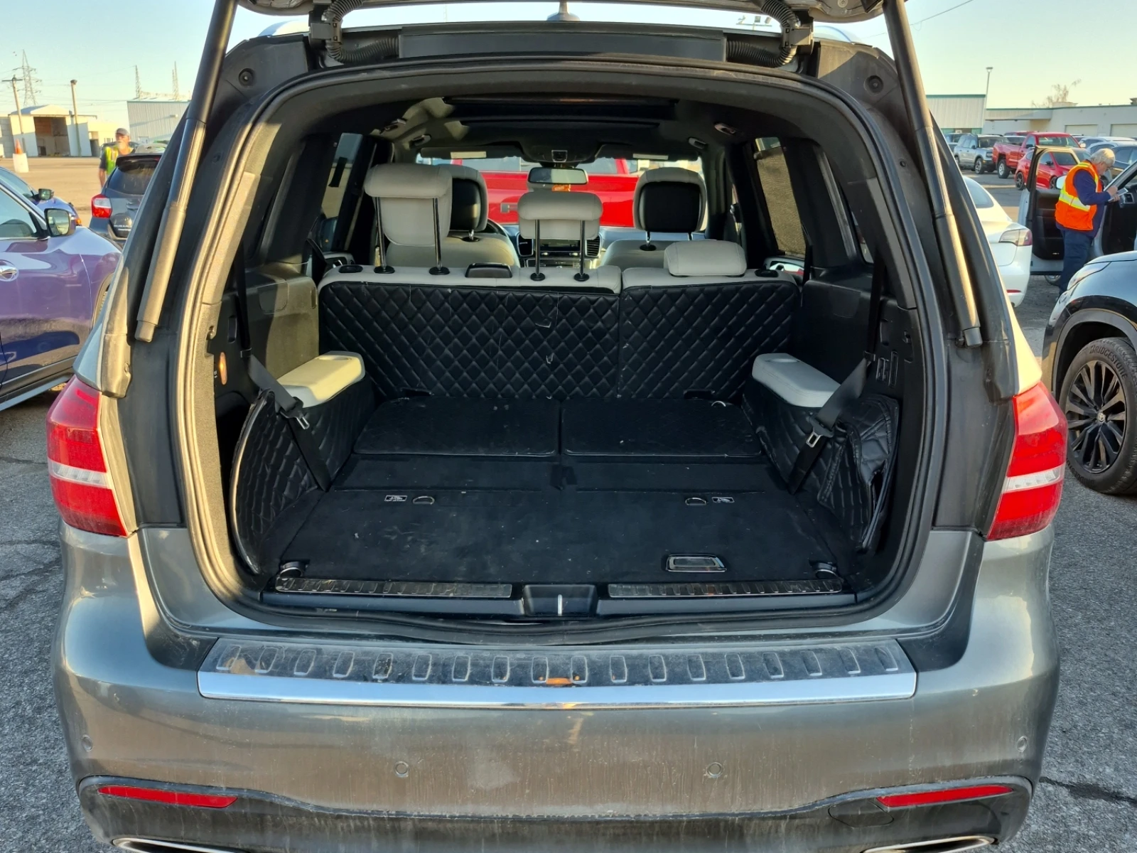 Mercedes-Benz GLS 450 * CARFAX * ОПЦИЯ ЗА ФИНАНСИРАНЕ  - изображение 10