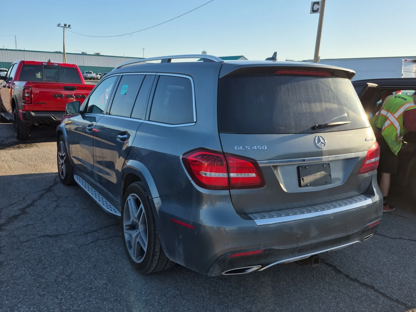 Mercedes-Benz GLS 450 * CARFAX * ОПЦИЯ ЗА ФИНАНСИРАНЕ  - изображение 2