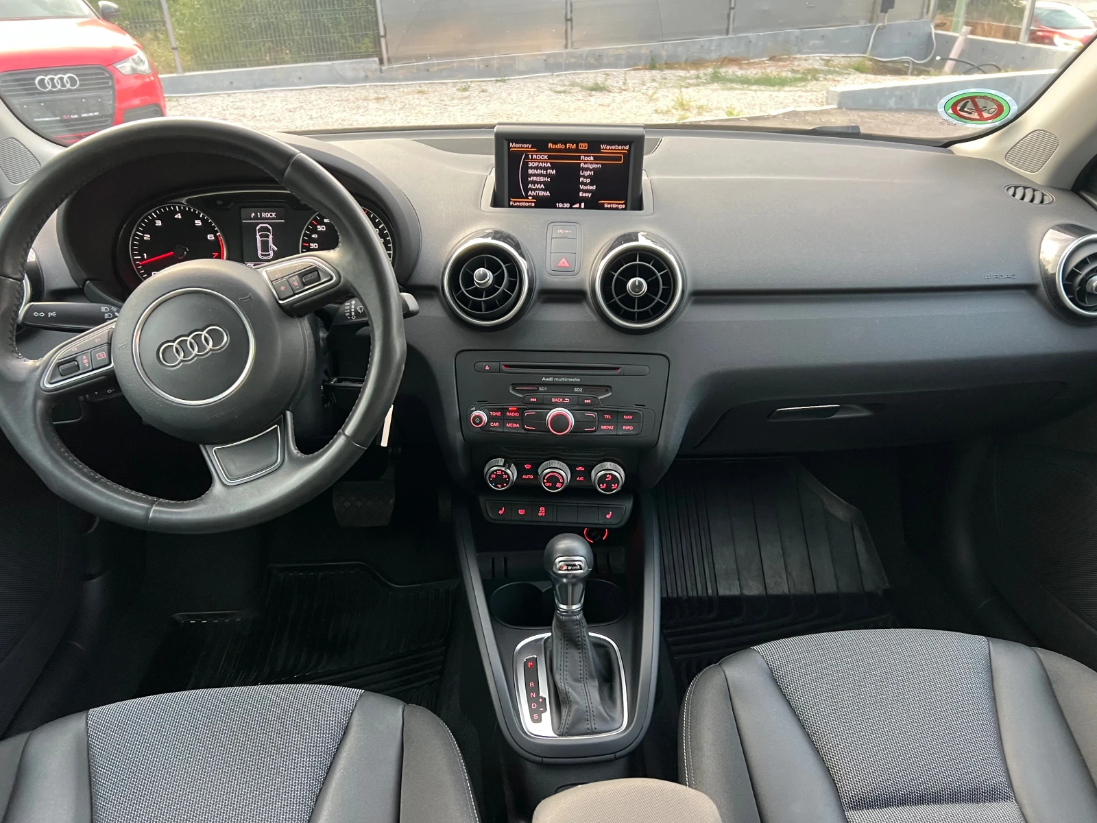 Audi A1 1.4-АВТОМАТИК! - изображение 9