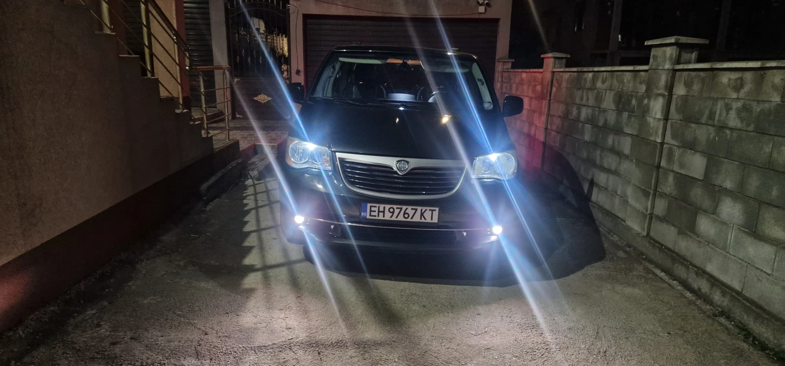 Lancia Voyager | Mobile.bg   13