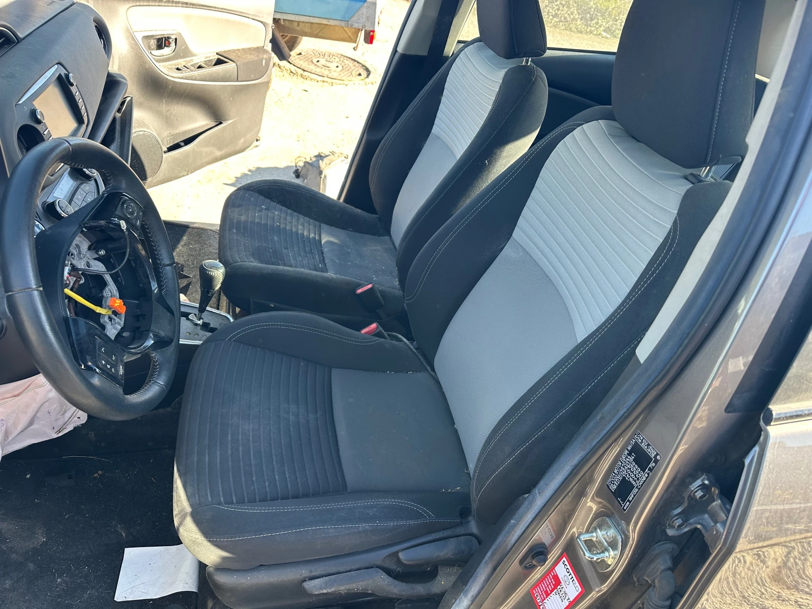 Toyota Yaris 1.5i Hybrid На части - изображение 8