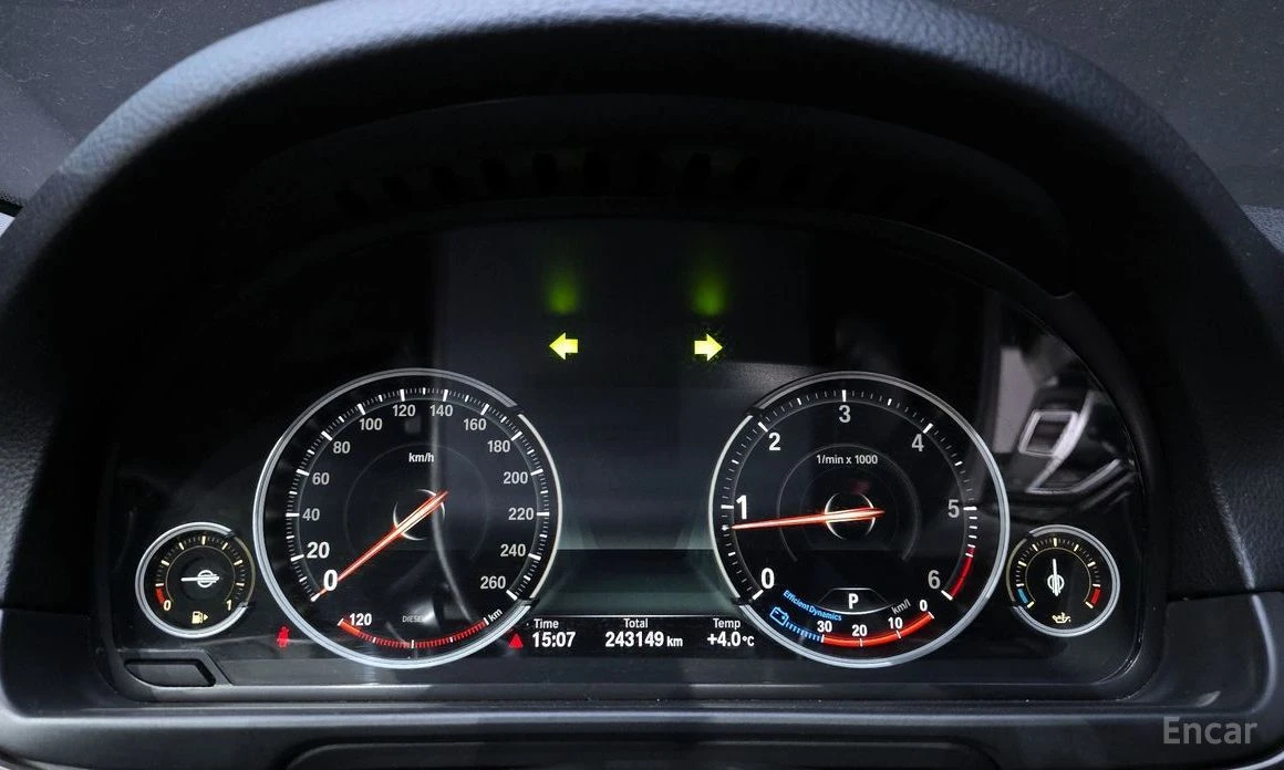 BMW 520  - изображение 8