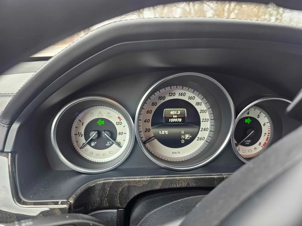 Mercedes-Benz E 350 AMG PACK * * 4MATIC * * CARFAX * * АВТОКРЕДИТ * *  - изображение 8