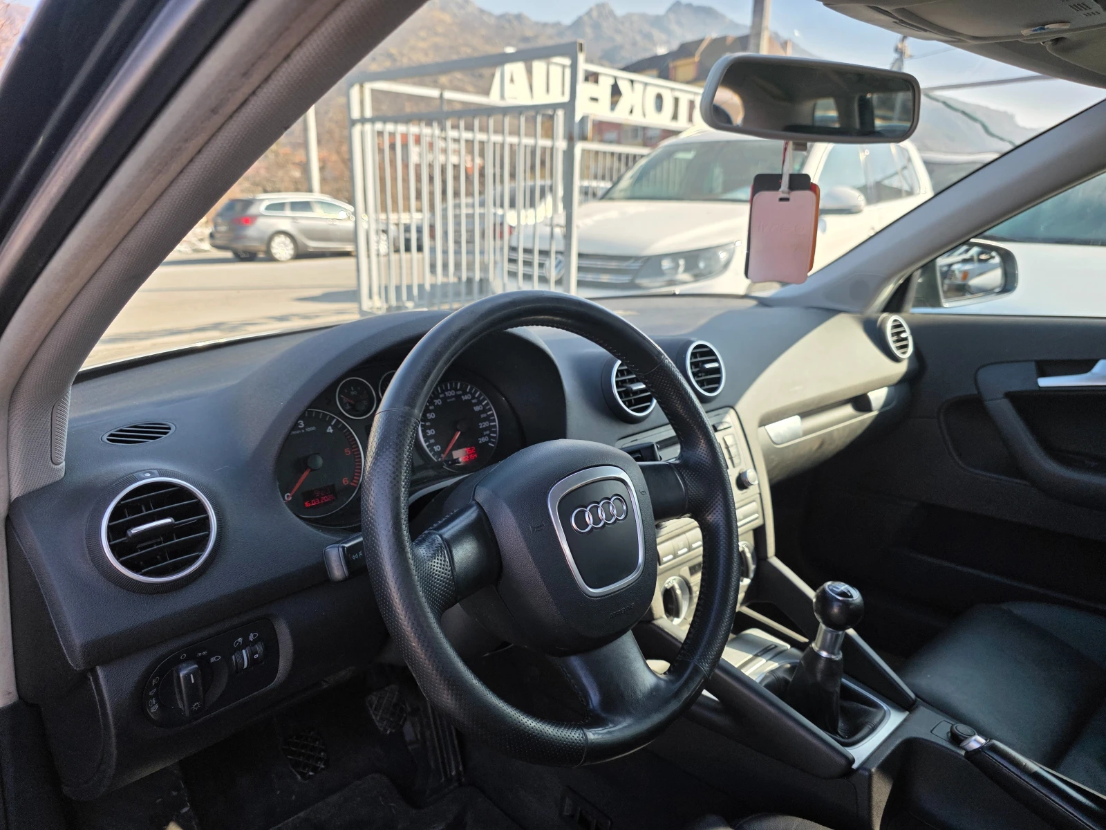 Audi A3 2.0 TDI НАПЪЛНО ОБСЛУЖЕН , снимка 13 - Автомобили и джипове - 53866176