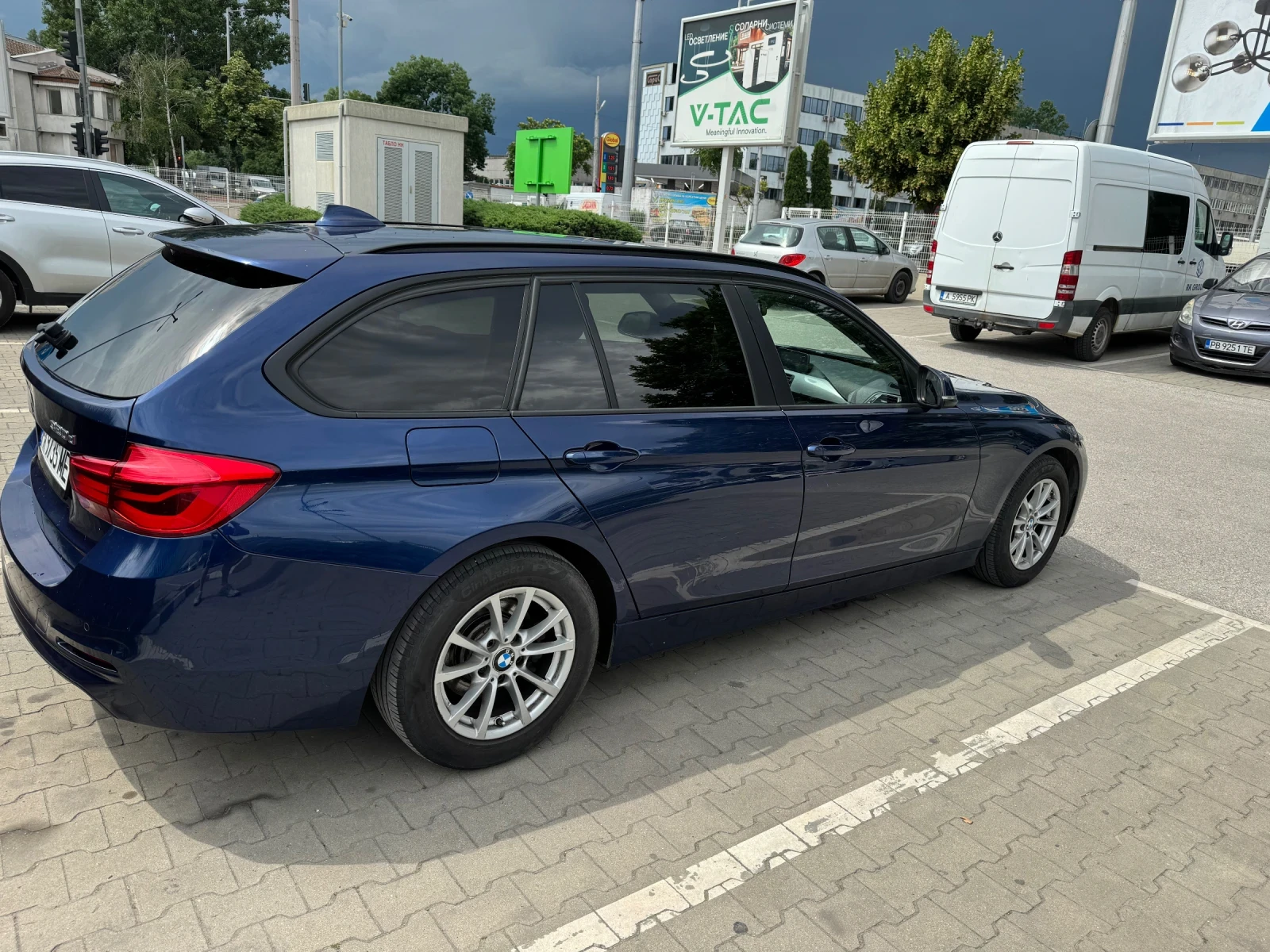BMW 320 2.0 XDRIVE 190кс., снимка 4 - Автомобили и джипове - 54778498