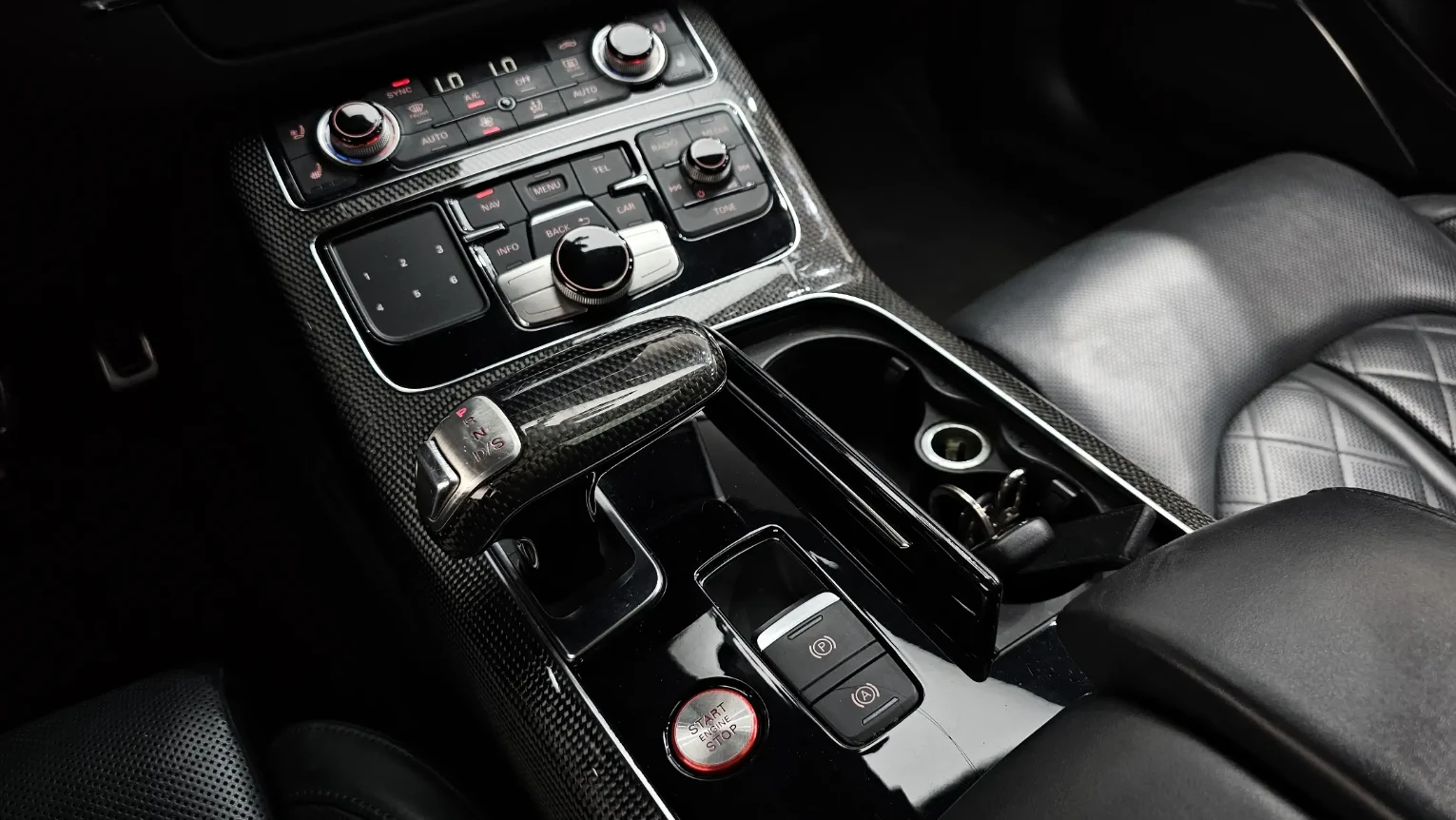Audi S8 BANG&OLUFSEN, снимка 11 - Автомобили и джипове - 54815320