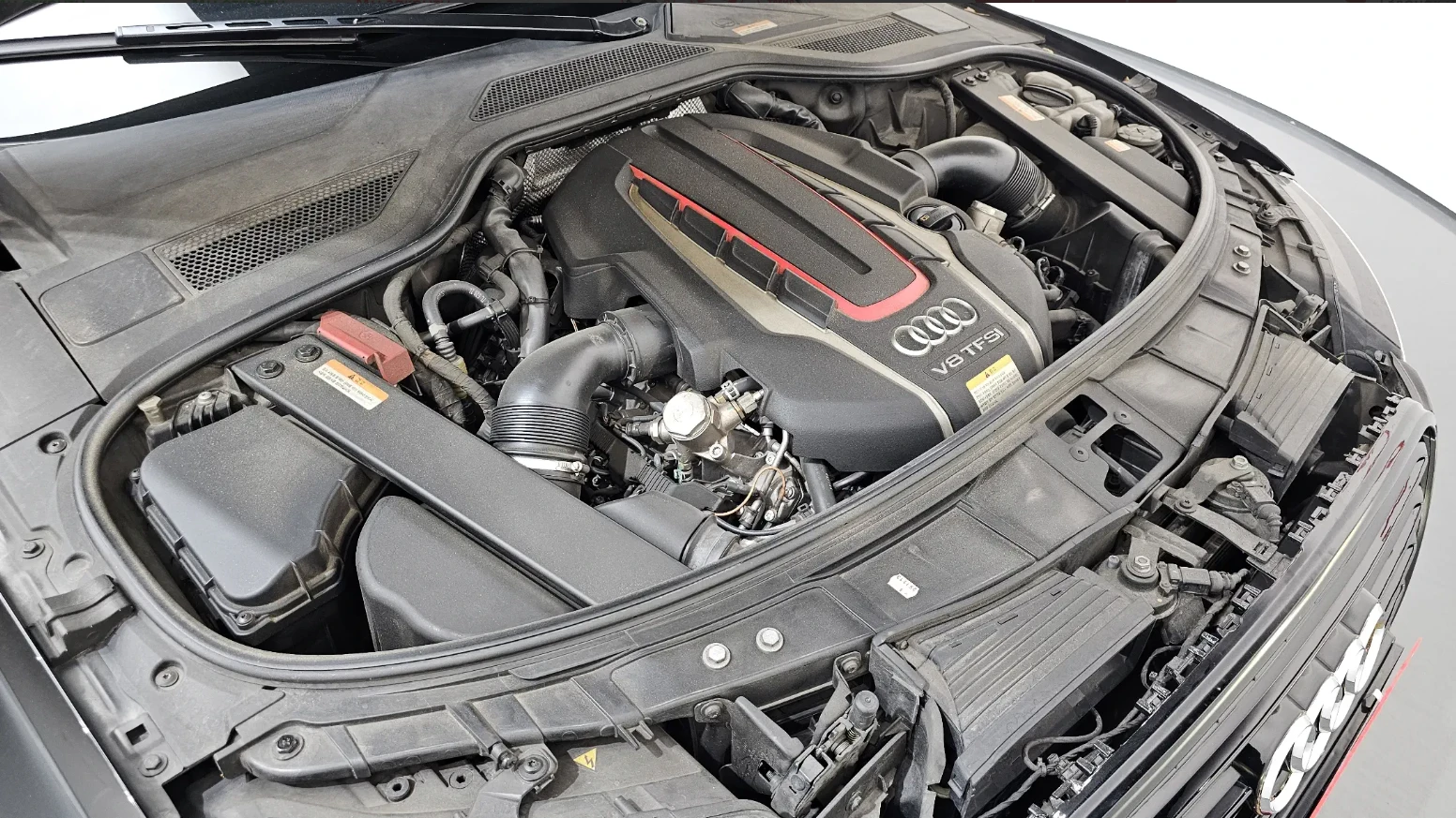 Audi S8 BANG&OLUFSEN, снимка 15 - Автомобили и джипове - 54815320