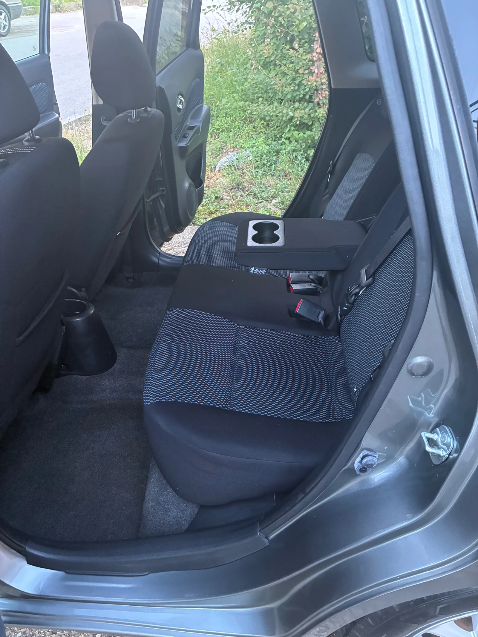 Nissan Note 1.5dci/navi/, снимка 5 - Автомобили и джипове - 55036238