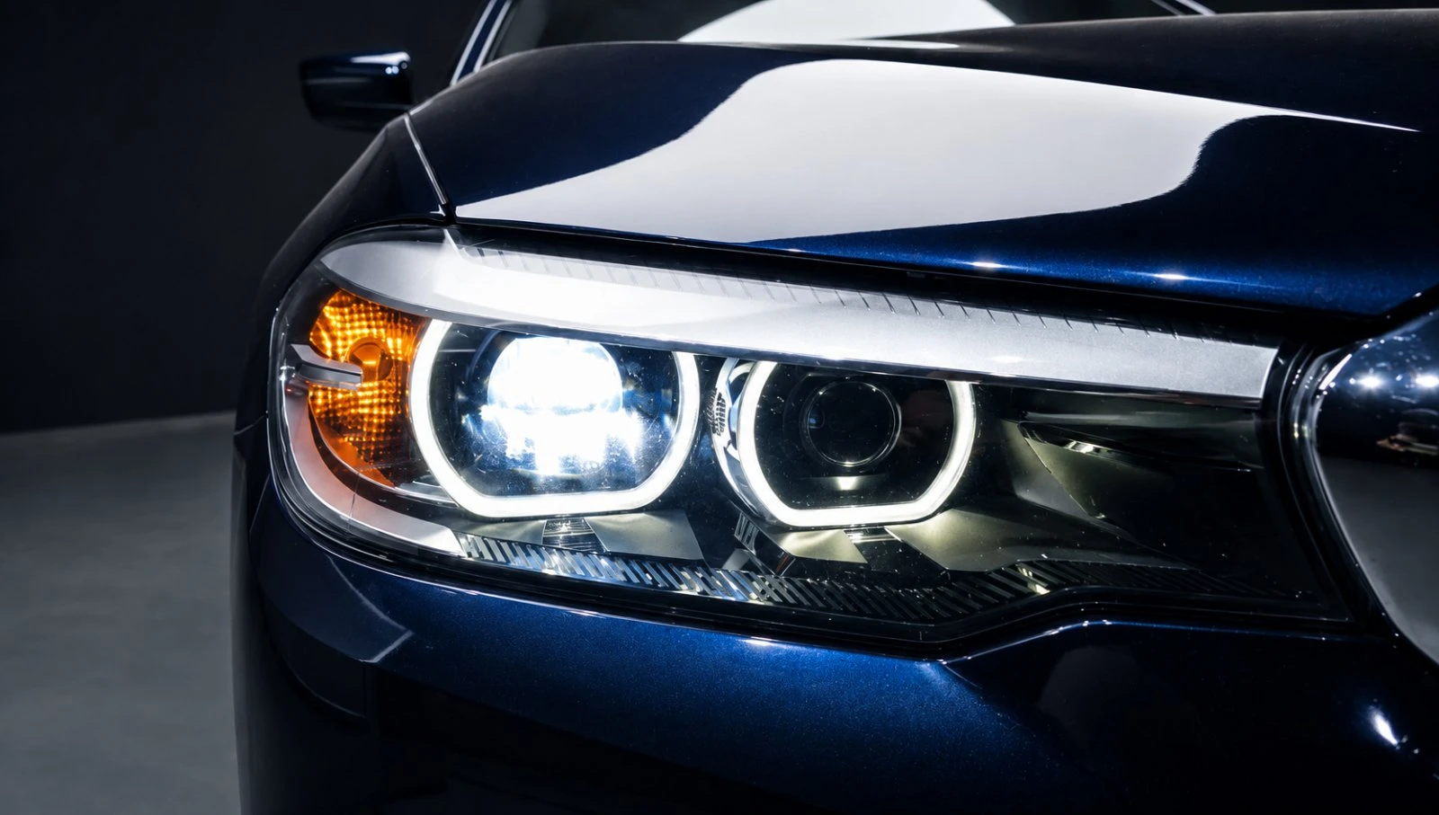 BMW 520  Без ПТП! Реален пробег! Панорамен покрив!, снимка 3 - Автомобили и джипове - 55286855