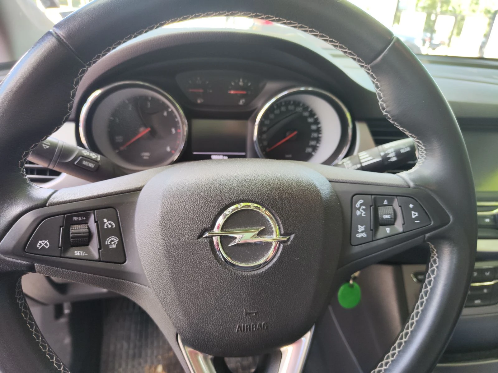 Opel Astra Sports Tourer, снимка 12 - Автомобили и джипове - 55423900